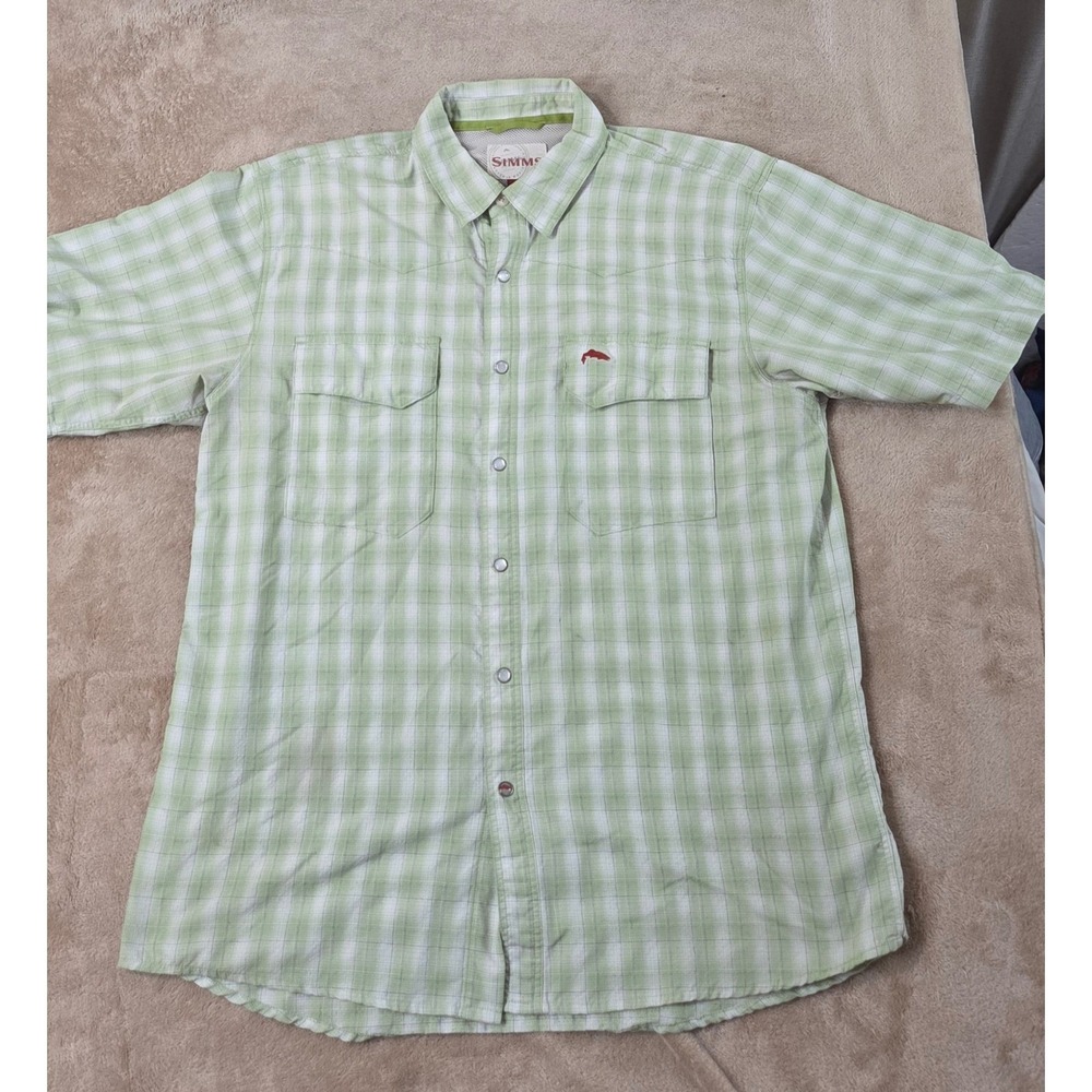 Simms Fishing Vented Size Medium Green Plaid Fishing Outdoor Pearl Snap